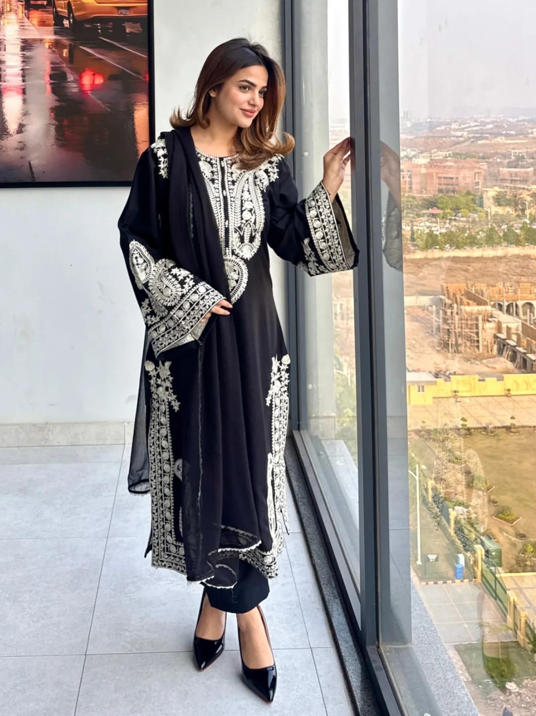 Onyx Grace Embroidered 2-Piece Suit