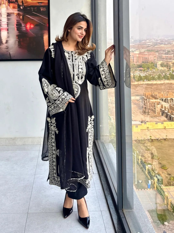 Onyx Grace Embroidered 2-Piece Suit