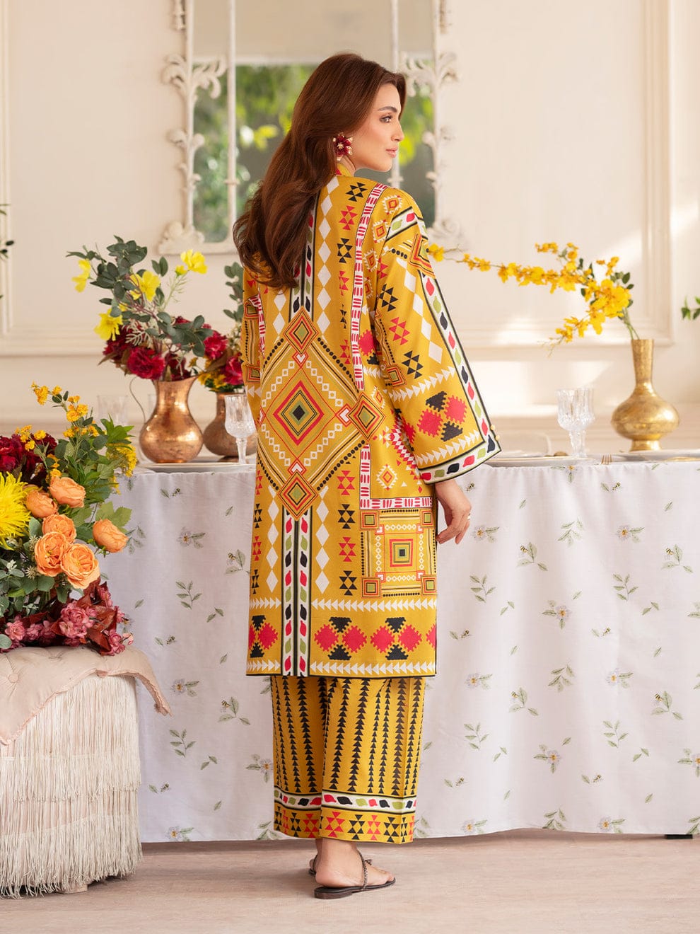 Mahnur Noir  Printed Lawn Suit