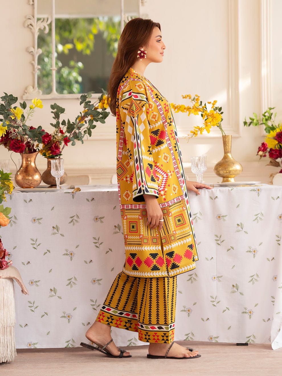 Mahnur Noir  Printed Lawn Suit
